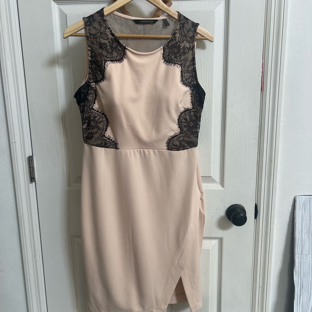 Kardashian Kollection Elegant Lace-Trimmed Cream Dress